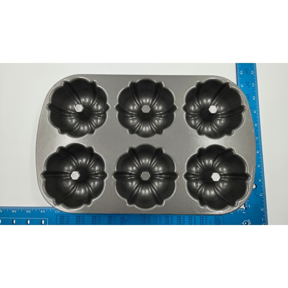 Nordic Ware Bundtlette Pan Mini Bundt Cake Pan 6 Cup
